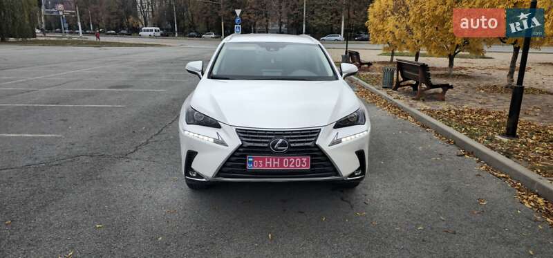 Lexus NX 2020