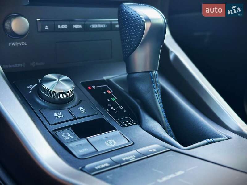 Внедорожник / Кроссовер Lexus NX 2020 в Киеве