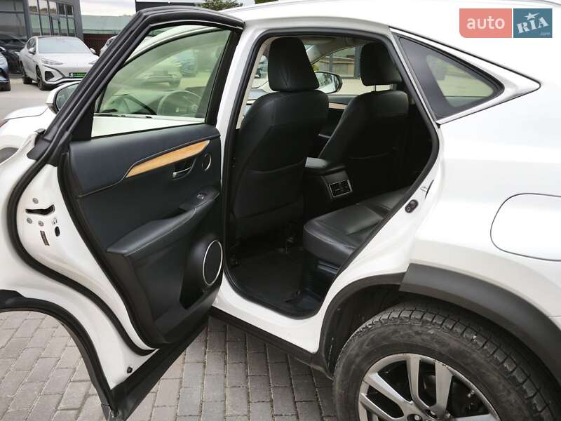 Внедорожник / Кроссовер Lexus NX 2018 в Львове