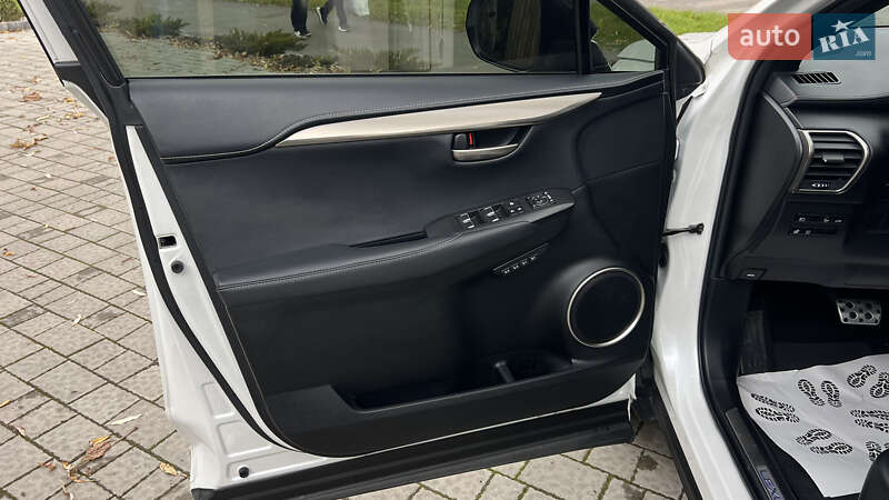 Позашляховик / Кросовер Lexus NX 2020 в Львові