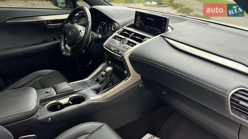 Позашляховик / Кросовер Lexus NX 2020 в Львові