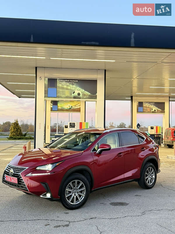 Позашляховик / Кросовер Lexus NX 2018 в Дніпрі