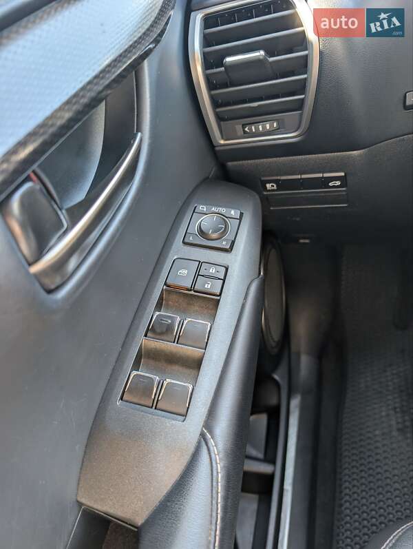 Внедорожник / Кроссовер Lexus NX 2018 в Ивано-Франковске