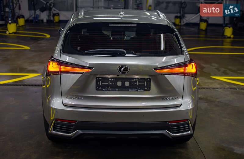 Позашляховик / Кросовер Lexus NX 2020 в Чернівцях