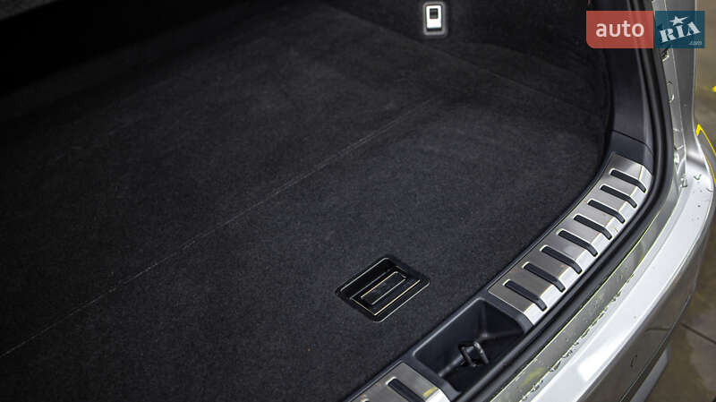 Позашляховик / Кросовер Lexus NX 2020 в Чернівцях