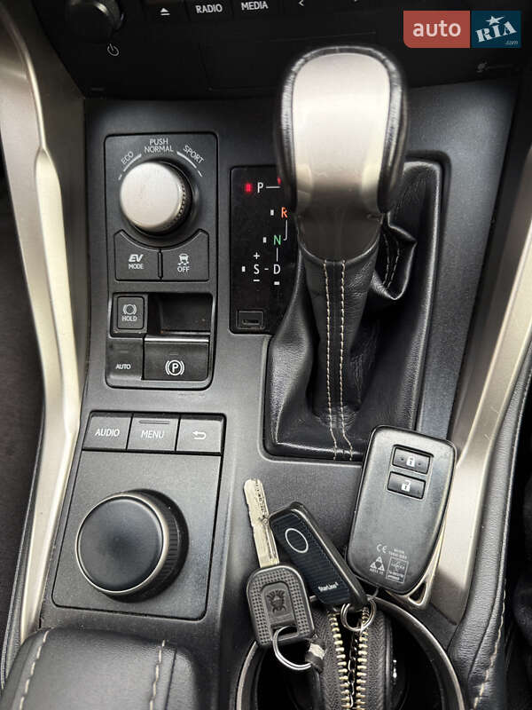 Внедорожник / Кроссовер Lexus NX 2016 в Тернополе фото 30 Внедорожник / Кроссовер Lexus NX 2016 в Тернополе