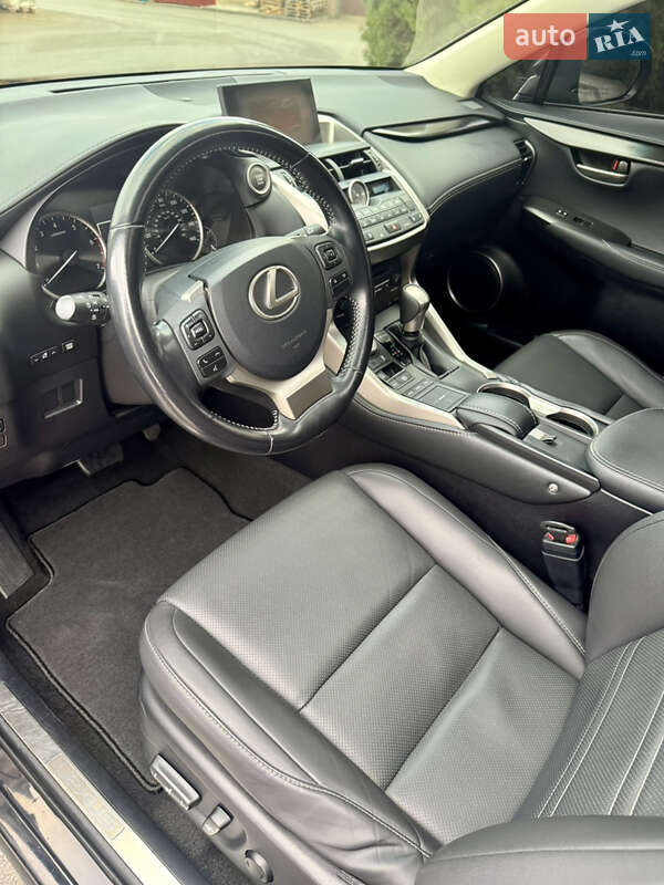 Внедорожник / Кроссовер Lexus NX 2016 в Днепре