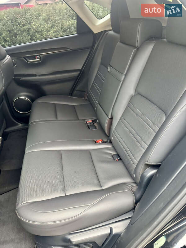 Внедорожник / Кроссовер Lexus NX 2016 в Днепре