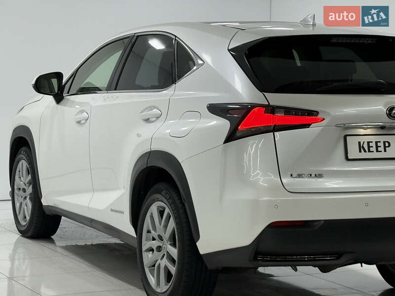 Внедорожник / Кроссовер Lexus NX 2016 в Одессе