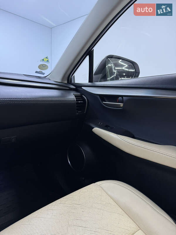 Внедорожник / Кроссовер Lexus NX 2016 в Одессе