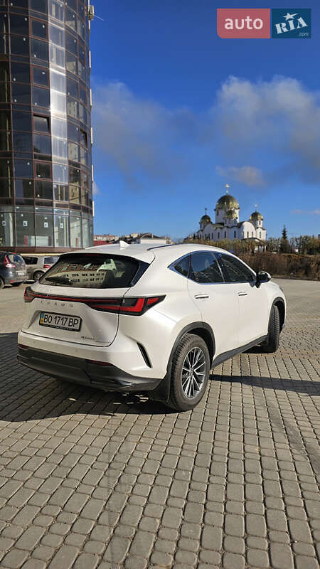 Позашляховик / Кросовер Lexus NX 2022 в Тернополі