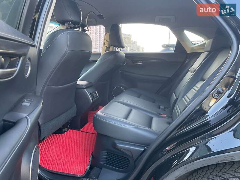 Позашляховик / Кросовер Lexus NX 2016 в Києві