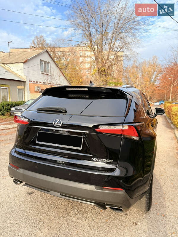 Внедорожник / Кроссовер Lexus NX 2016 в Днепре