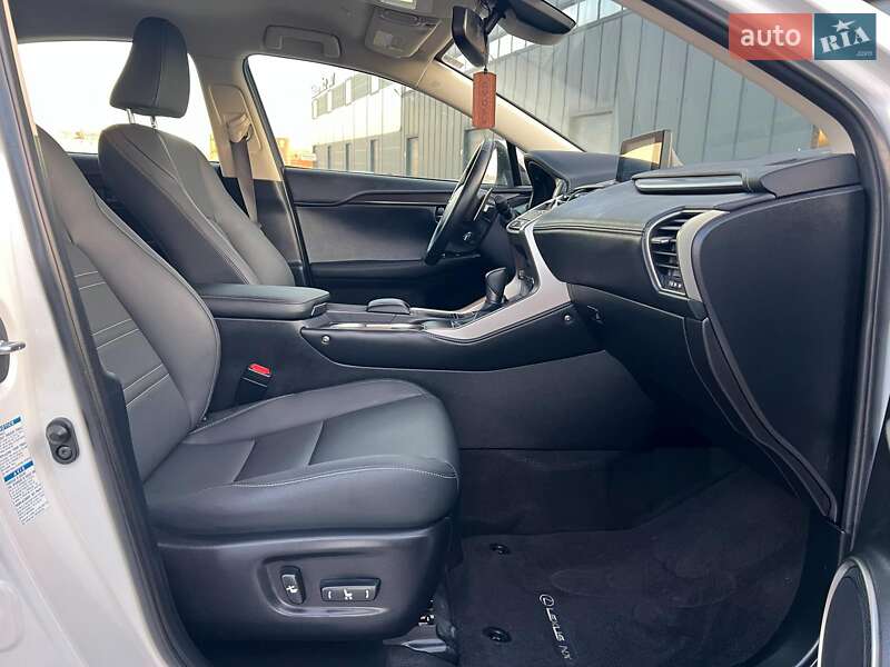 Позашляховик / Кросовер Lexus NX 2019 в Львові