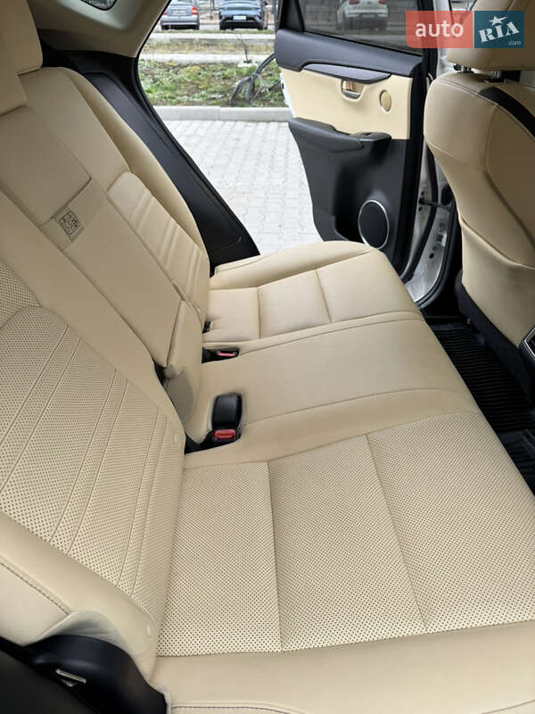 Позашляховик / Кросовер Lexus NX 2016 в Броварах