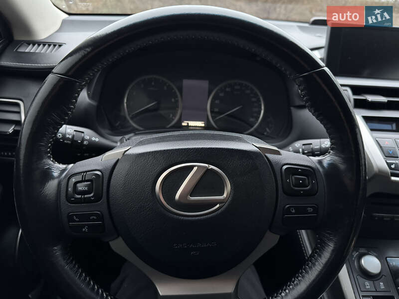 Внедорожник / Кроссовер Lexus NX 2015 в Киеве