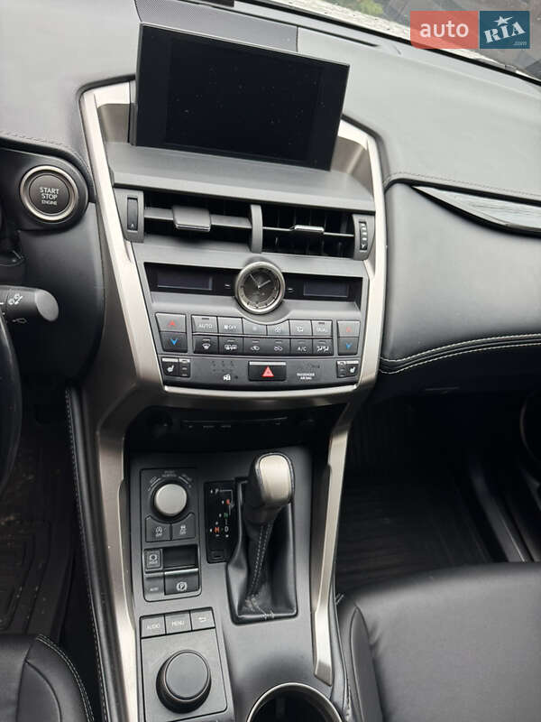 Внедорожник / Кроссовер Lexus NX 2015 в Киеве