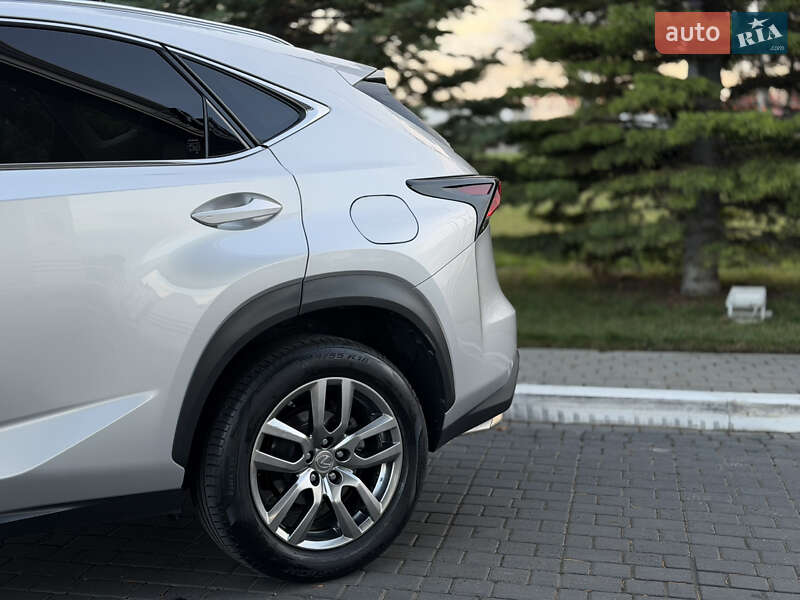 Внедорожник / Кроссовер Lexus NX 2015 в Одессе