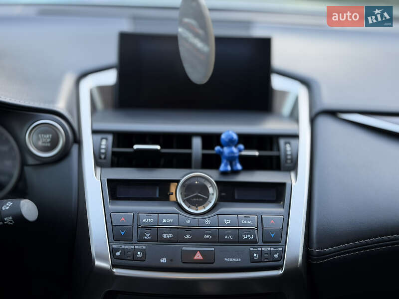 Внедорожник / Кроссовер Lexus NX 2015 в Одессе