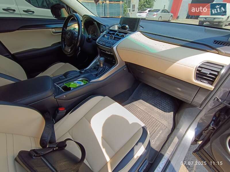 Внедорожник / Кроссовер Lexus NX 2016 в Харькове