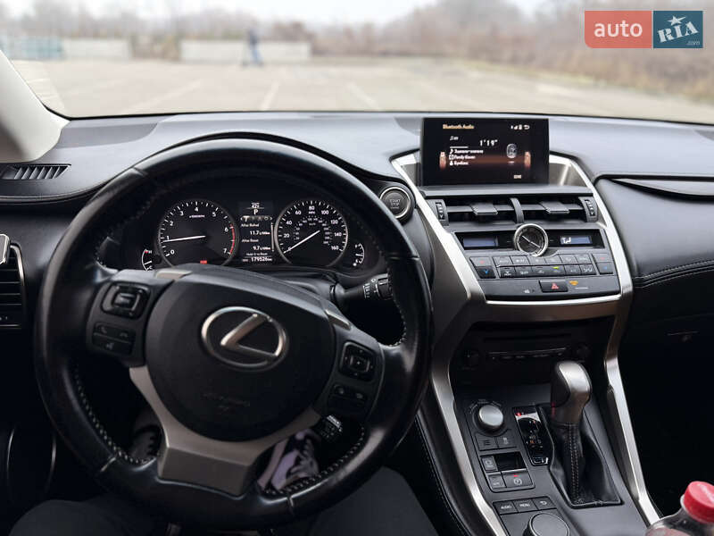 Внедорожник / Кроссовер Lexus NX 2017 в Киеве