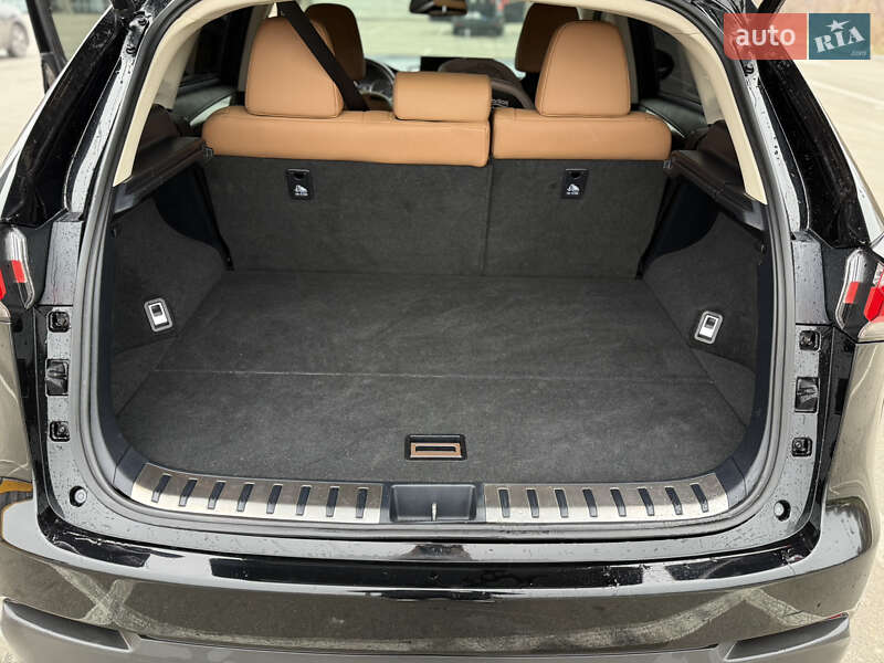 Внедорожник / Кроссовер Lexus NX 2017 в Киеве