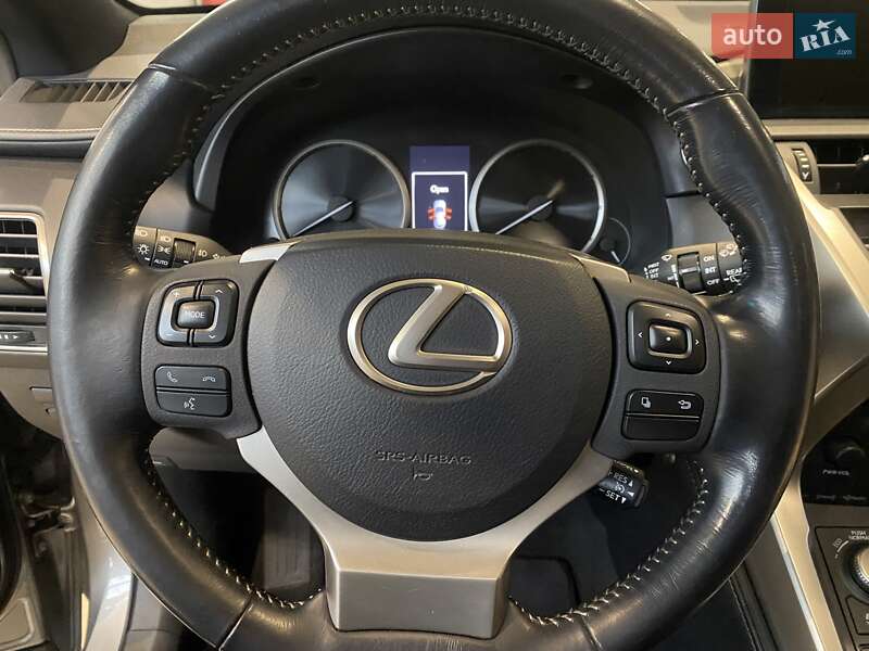 Внедорожник / Кроссовер Lexus NX 2015 в Одессе