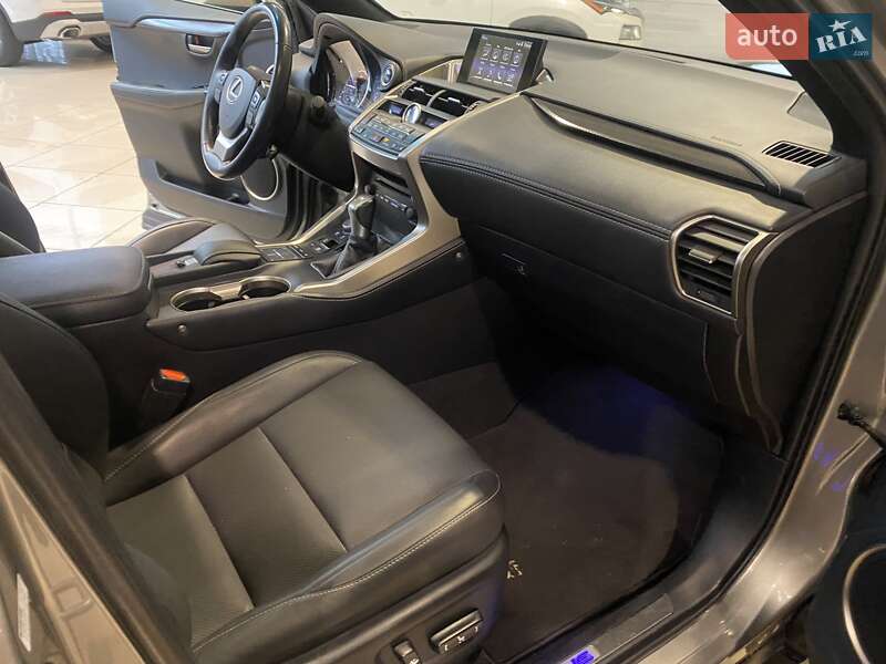 Внедорожник / Кроссовер Lexus NX 2015 в Одессе