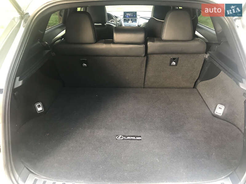 Внедорожник / Кроссовер Lexus NX 2016 в Одессе