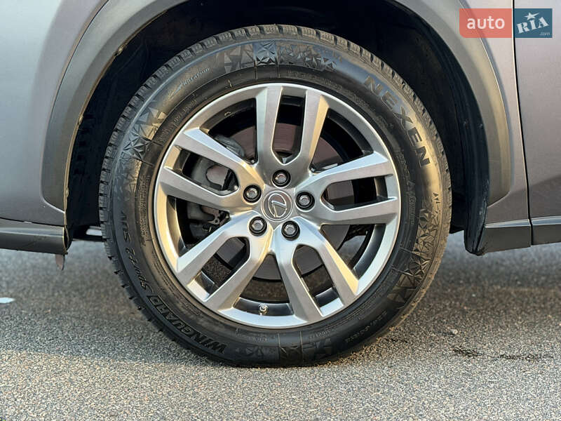 Внедорожник / Кроссовер Lexus NX 2016 в Киеве