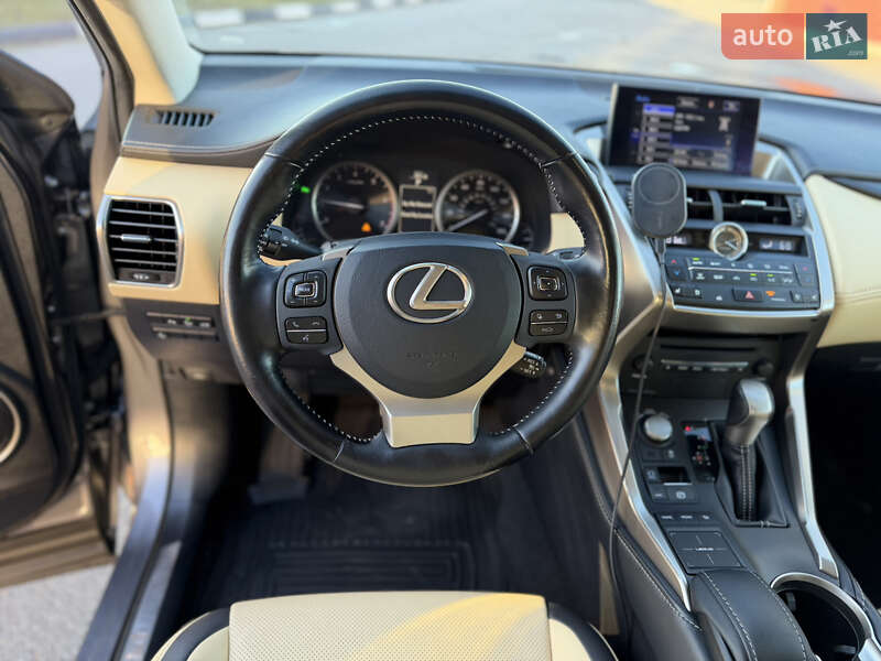 Внедорожник / Кроссовер Lexus NX 2016 в Киеве