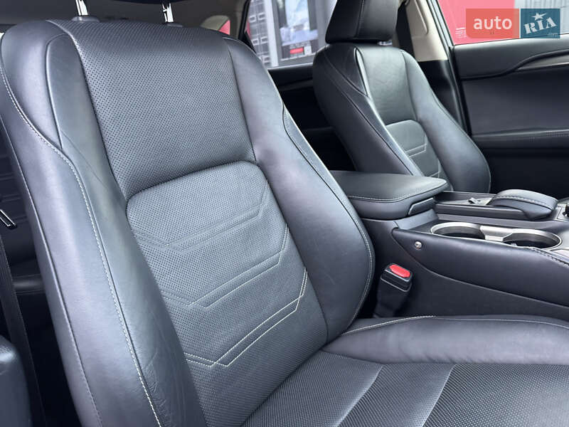 Внедорожник / Кроссовер Lexus NX 2015 в Киеве