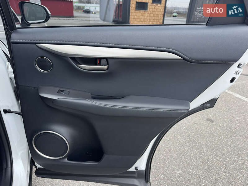 Внедорожник / Кроссовер Lexus NX 2015 в Киеве