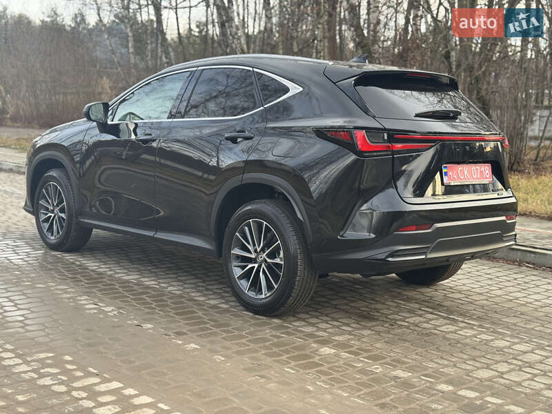 Внедорожник / Кроссовер Lexus NX 2025 в Львове