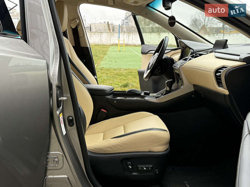 Внедорожник / Кроссовер Lexus NX 2017 в Житомире