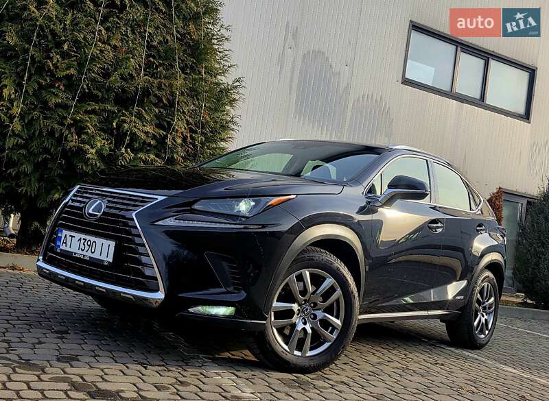 Позашляховик / Кросовер Lexus NX 2018 в Івано-Франківську