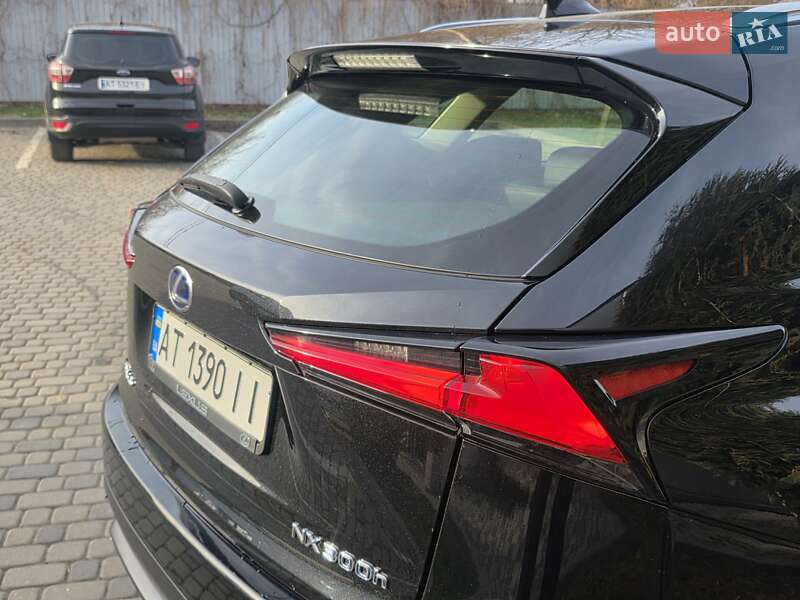 Позашляховик / Кросовер Lexus NX 2018 в Івано-Франківську