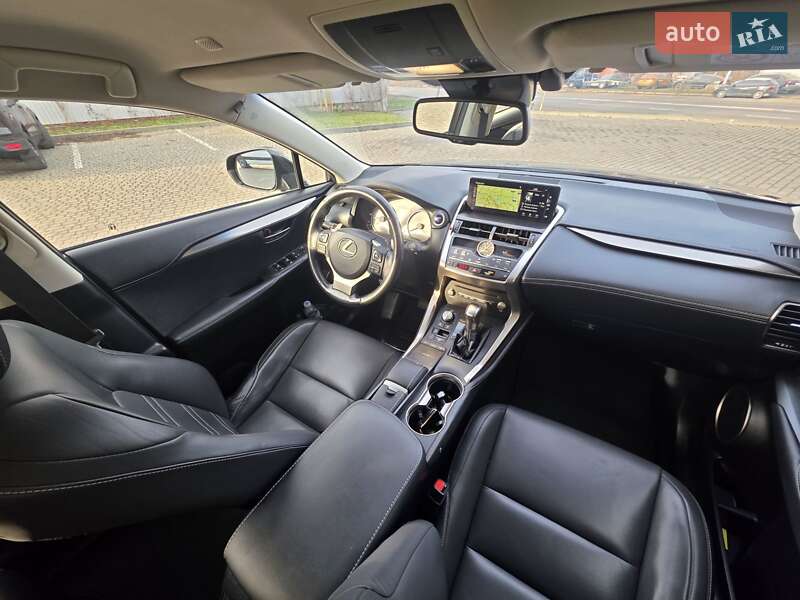 Позашляховик / Кросовер Lexus NX 2018 в Івано-Франківську