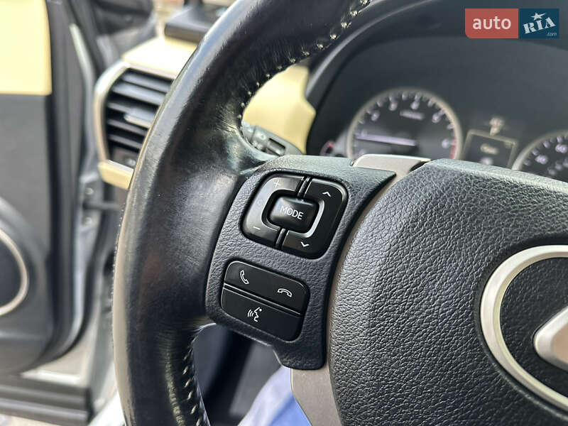 Внедорожник / Кроссовер Lexus NX 2015 в Дрогобыче