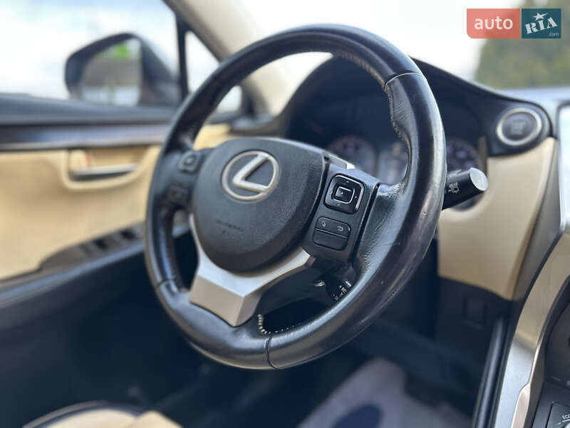 Внедорожник / Кроссовер Lexus NX 2015 в Дрогобыче