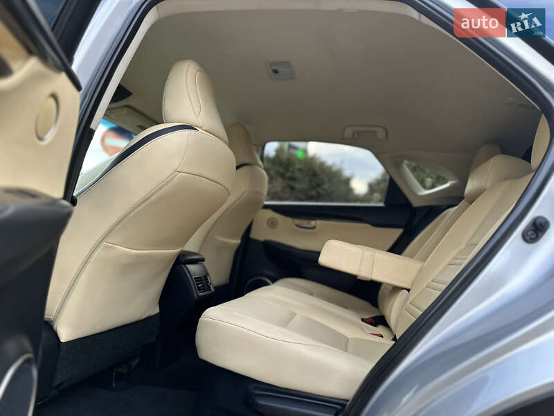 Внедорожник / Кроссовер Lexus NX 2015 в Дрогобыче