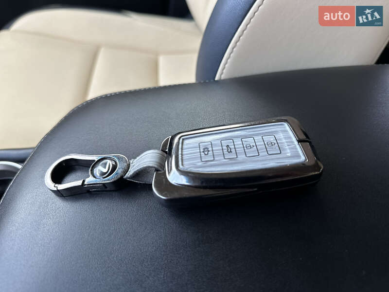 Внедорожник / Кроссовер Lexus NX 2015 в Дрогобыче