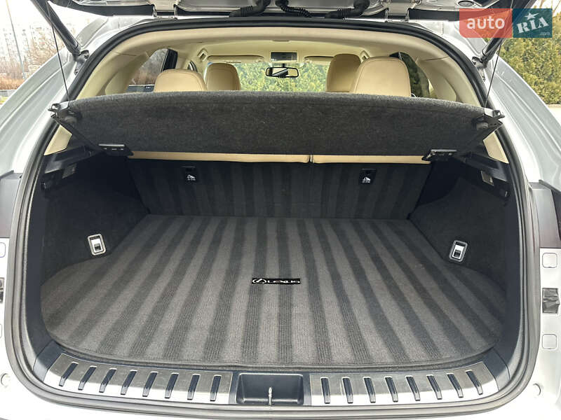 Внедорожник / Кроссовер Lexus NX 2015 в Дрогобыче