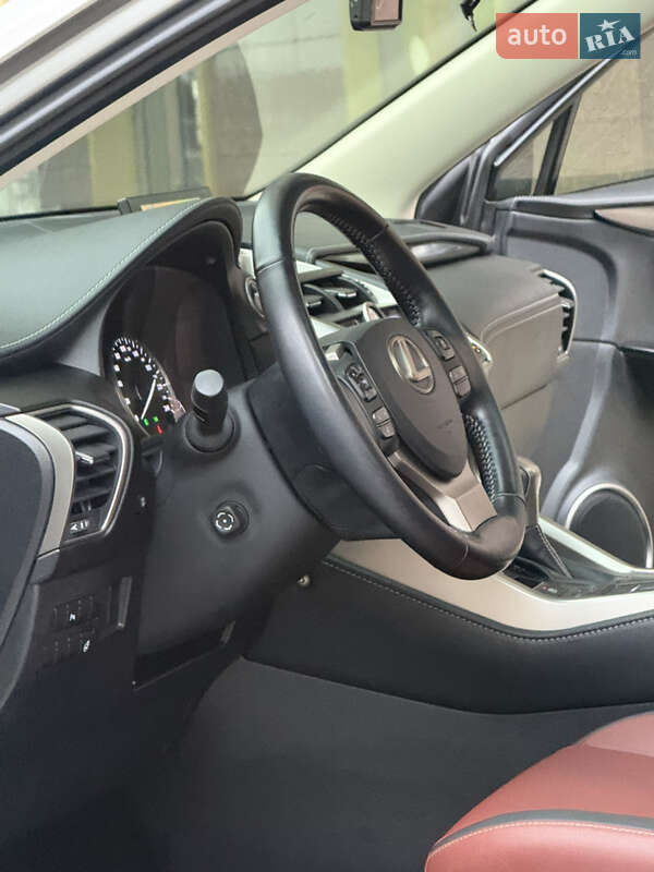 Внедорожник / Кроссовер Lexus NX 2018 в Одессе