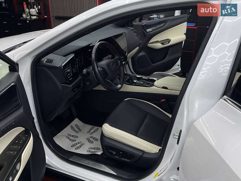 Внедорожник / Кроссовер Lexus NX 2024 в Кривом Роге
