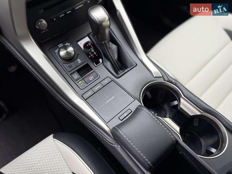 Позашляховик / Кросовер Lexus NX 2021 в Дніпрі