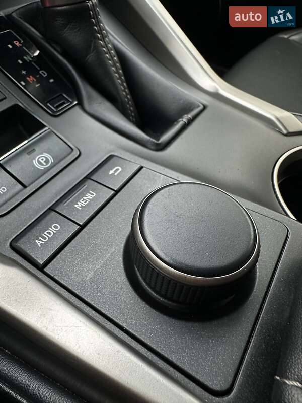 Внедорожник / Кроссовер Lexus NX 2015 в Белогородке