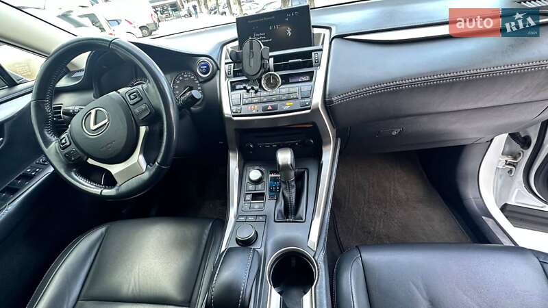 Позашляховик / Кросовер Lexus NX 2014 в Хмельницькому фото 24 Позашляховик / Кросовер Lexus NX 2014 в Хмельницькому