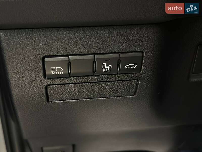 Внедорожник / Кроссовер Lexus NX 2018 в Львове