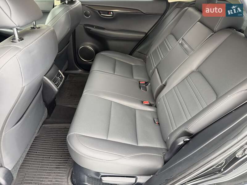 Внедорожник / Кроссовер Lexus NX 2017 в Киеве